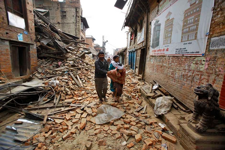 U zemljotresu u Nepalu nestalo oko 60 građana EU
