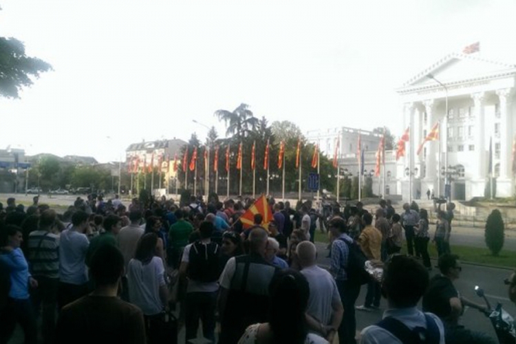Demonstranti ispred zgrade Skupštine Makedonije, počeo novi protest