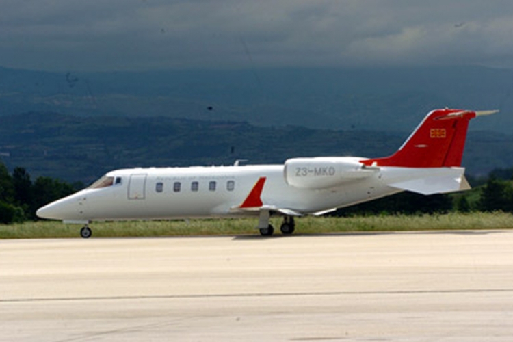 Avion sa Gruevskim prinudno sletio na ciriški aerodrom