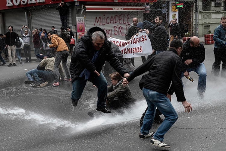 Protesti u Turskoj, povrijeđeno 11 policajaca