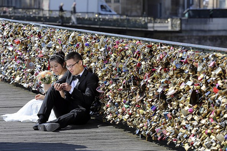 Više nema "zaključavanja ljubavi" na pariskom mostu