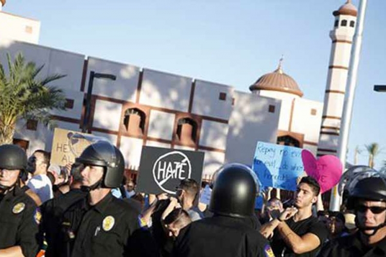 U Arizoni održan protest protiv islama
