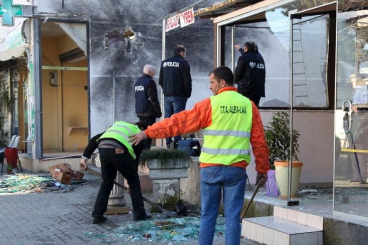Eksplozija u Tirani, povređeno dvoje prolaznika