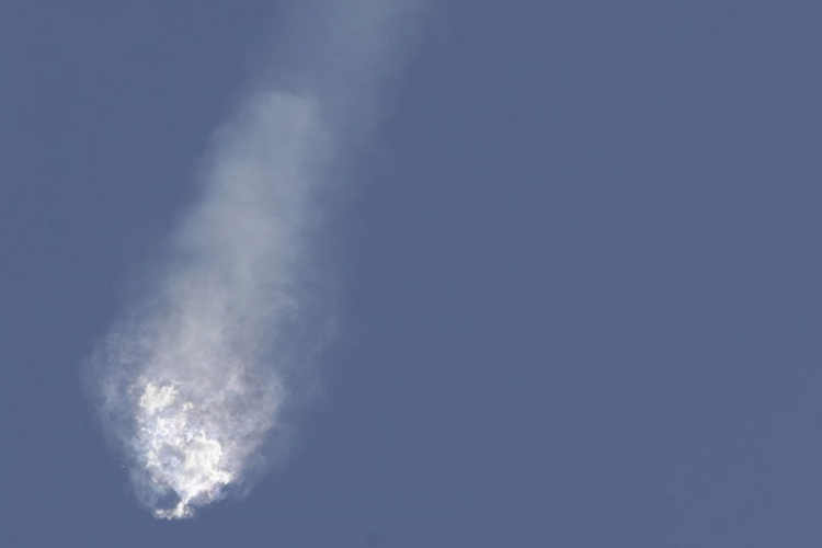 Uništena teretna raketa falkon 9 (VIDEO)