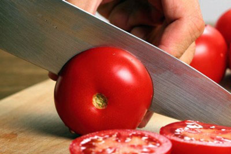 Makedonija: Deset kilograma paradajza evro