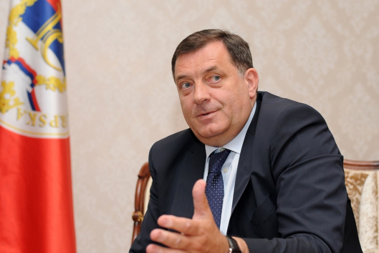 Dodik čestitao košarkašicama i vaterpolistima Srbije osvojene titule
