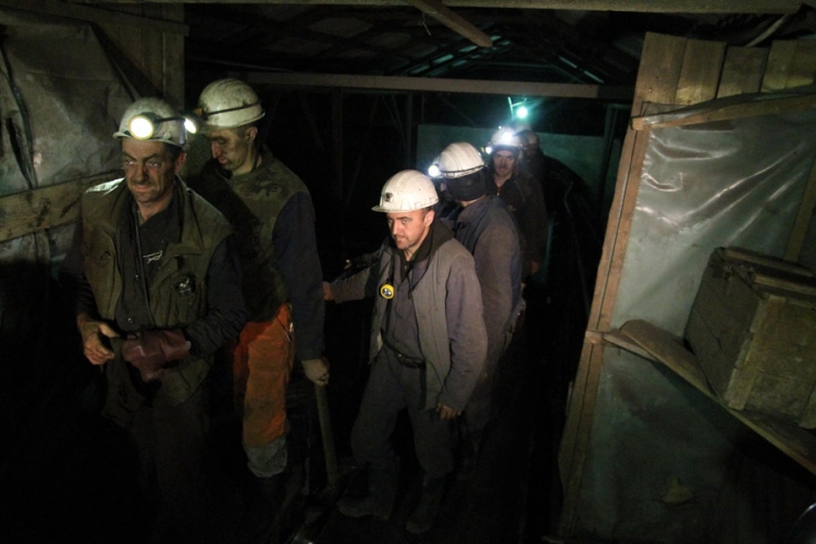 Nakon gotovo 24 sata rudari izašli iz jame