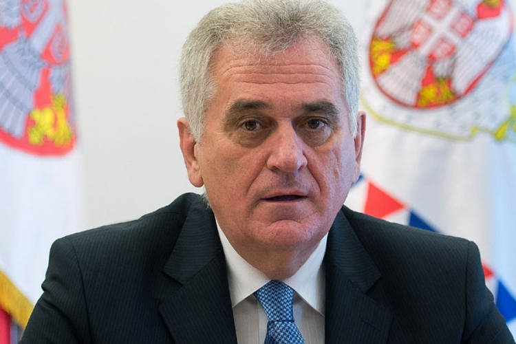 Nikolić: Nema uzvišenijeg cilja od odbrane države