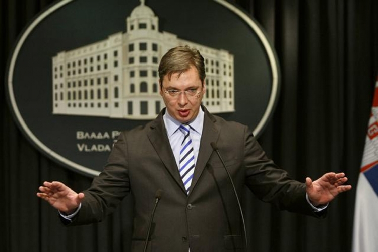Vučić sazvao hitnu sjednicu Vlade u 22.30 časova