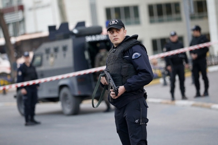 Antiterorističke operacije u Turskoj: Privedeno 1.050 osumnjičenih