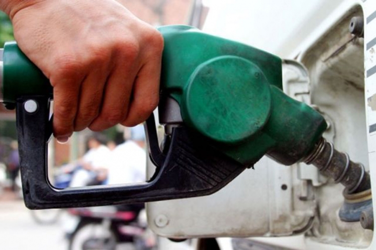 Hrvatska: Cijena benzina i dizela pada, gas poskupio