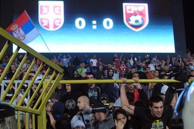  Fudbaleri Srbije u Albaniji čuvaniji od Buša i pape