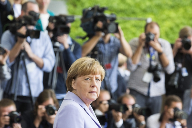Merkel: Zadržati Veliku Britaniju u EU