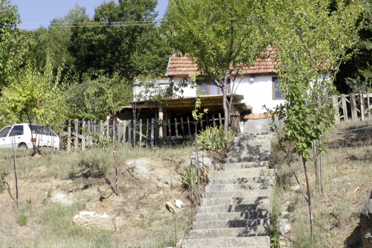 Banjaluka: Udavio ženu pa izvršio samoubistvo