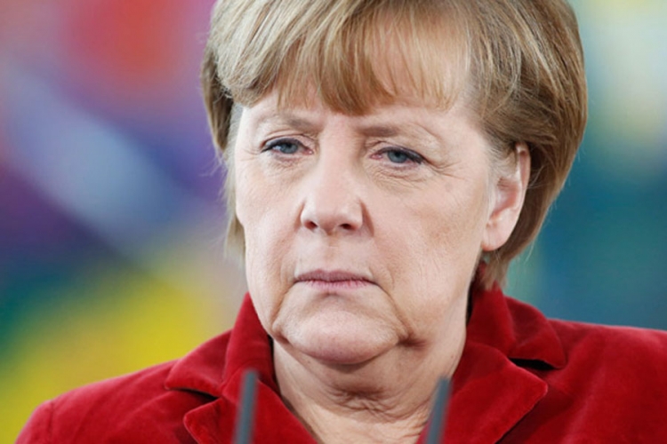 Merkel: U Siriji neophodna vojna akcija, ali ona neće okončati rat