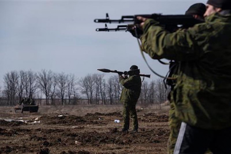 Peskov: Rusija neće slati ni kopnene trupe, ni dobrovoljce