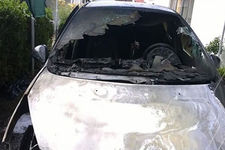 BH novinari zabrinuti zbog paljenja auta novinaru BH radija 1