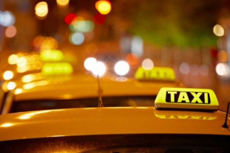 U Japan stižu taksi roboti