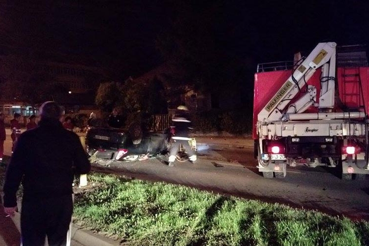 U saobraćajnoj nesreći u centru Tuzle vozač teško povrijeđen