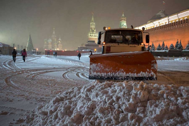 Zimska idila: Pao prvi snijeg u Moskvi (FOTO)