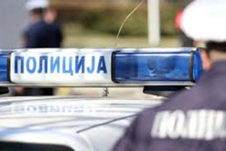 Policijski automobil udario pješaka u Tuzli