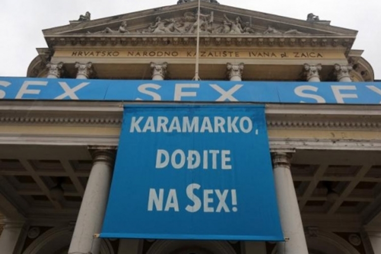 Na zgradi pozorišta u Hrvatskoj osvanula poruka za šefa HDZ: Karamarko, dođite na Seks (FOTO)