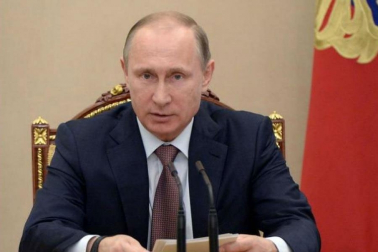 Putin: MMF da odobri tri milijarde dolara na ime duga