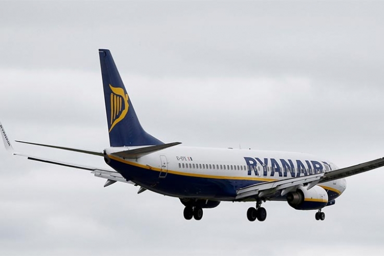 Dobit Ryanaira porasla za 40 odsto