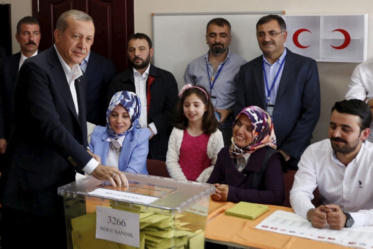 Zvanični rezultati izbora u Turskoj: Potvrđena pobjeda AK partije