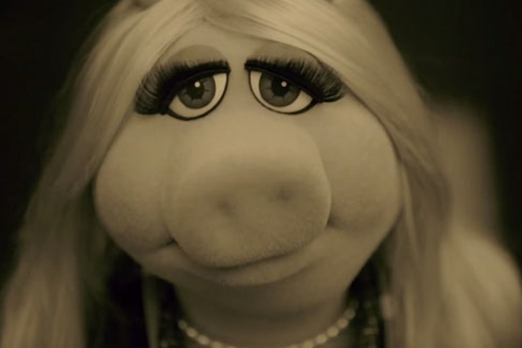 Miss Piggy imitira Adele: Da li je kopija bolja od originala? (VIDEO)