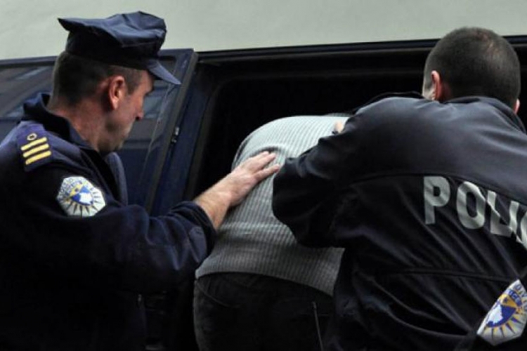 Kosovska policija: Kod uhapšenog poslanika pronađene boce s gasom