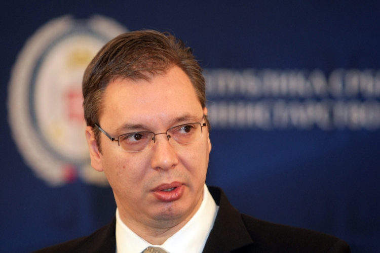 Vučić: Nema državnog udara, ne osećam se ugroženo