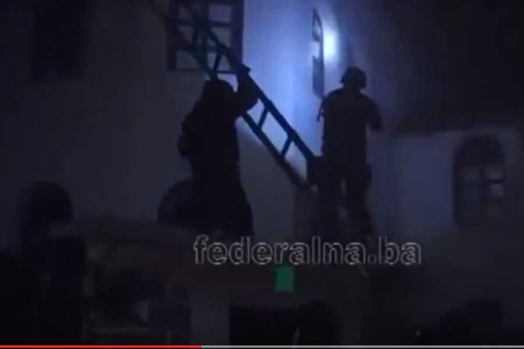 Pogledajte kako je FUP upao u kuću osumnjičenog za terorizam (VIDEO)