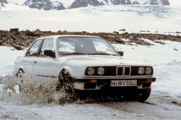 BMW 325i Allrad E30: tri decenije 4×4 pogona



