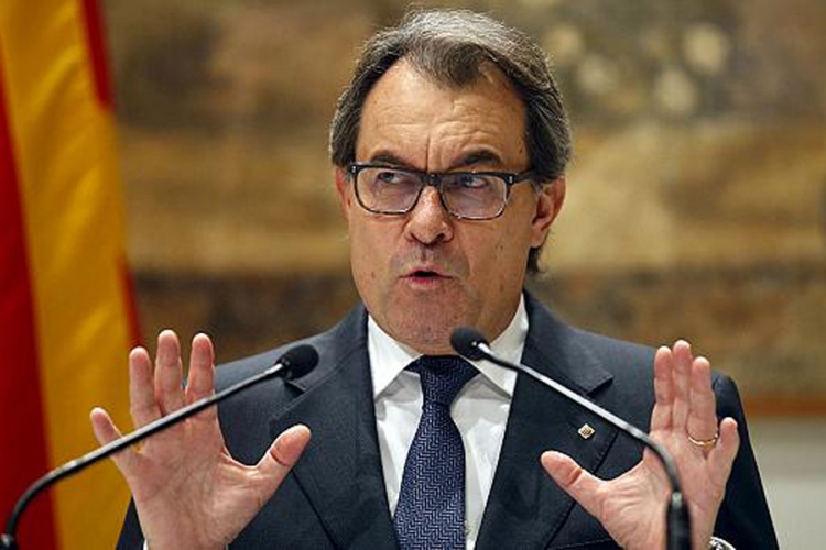 Mas odlazi sa čela Katalonije, separatisti postigli dogovor?
