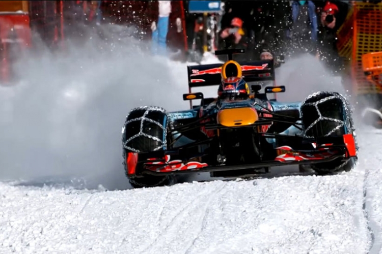 Pogledajte kako bolid Formule 1 vozi po snijegu (VIDEO)