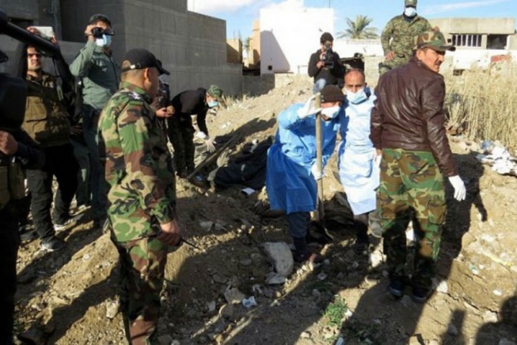 Iračke vlasti pronašle masovnu grobnicu žrtava ISIL-a