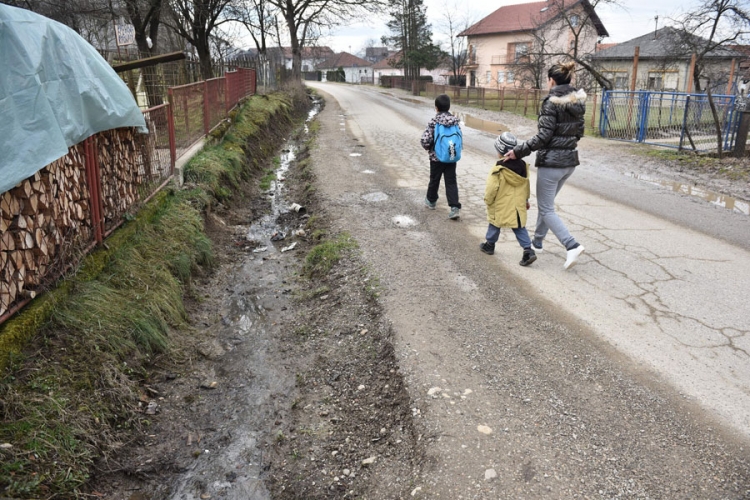 Banjaluka: Otpadne vode se slivaju niz put