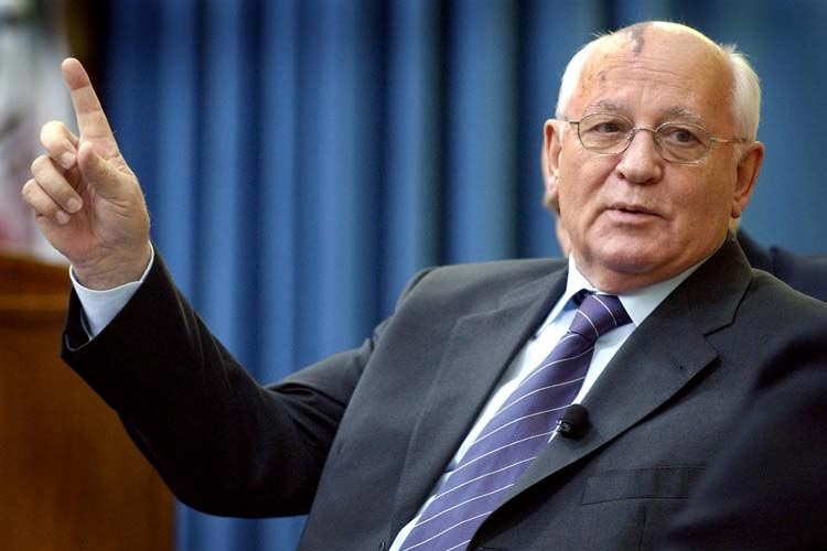 Gorbačov: Svijet klizi ka trećem svjetskom ratu