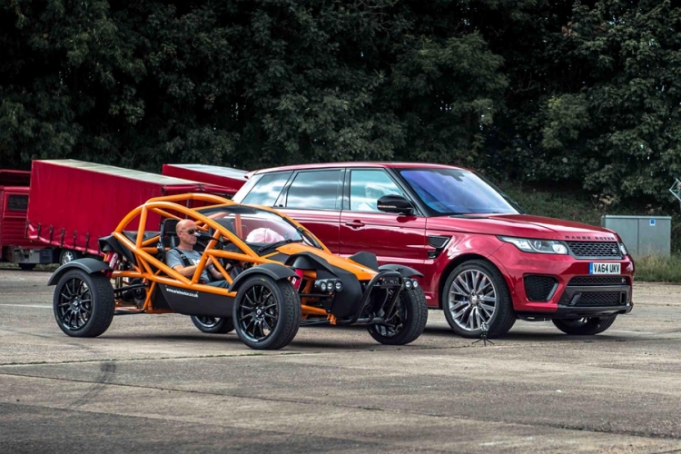 Trka ubrzanja: Ariel Nomad protiv Range Rover Sport SVR