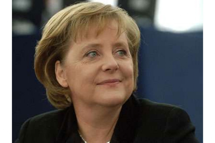 Angela Merkel dobila nagradu za moralno liderstvo tokom kriza u Evropi