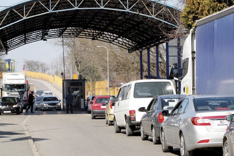 Na graničnim prelazima u BiH zadržavanja do 40 minuta