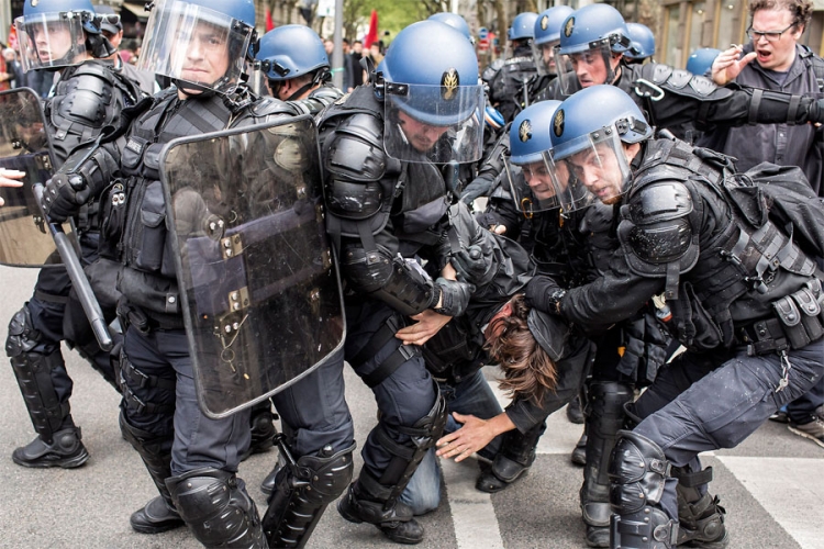 Tokom protesta u Francuskoj uhapšeno 214 osoba