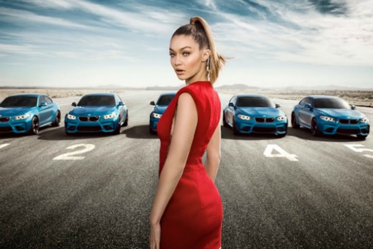 Džidži Hadid junakinja igre sa virtuelnim BMW M2 kupeom (VIDEO)