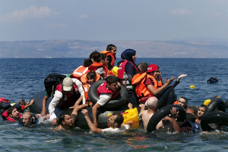 Potonuo čamac sa migrantima kod Libije, 84 osobe nestale