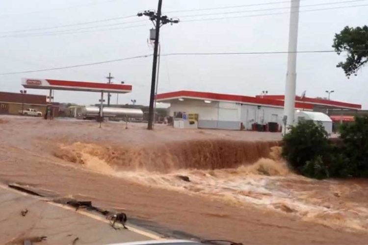 Teksas: U poplavama poginuli baka i četiri unuka