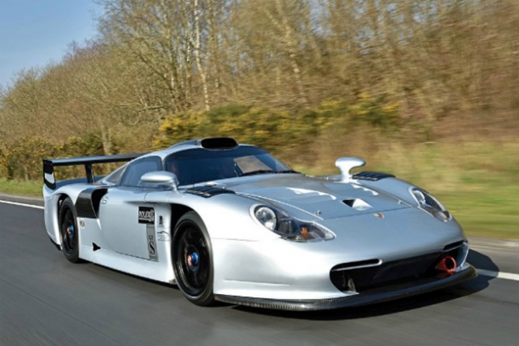 Porsche 911 GT1 za 3 miliona evra
