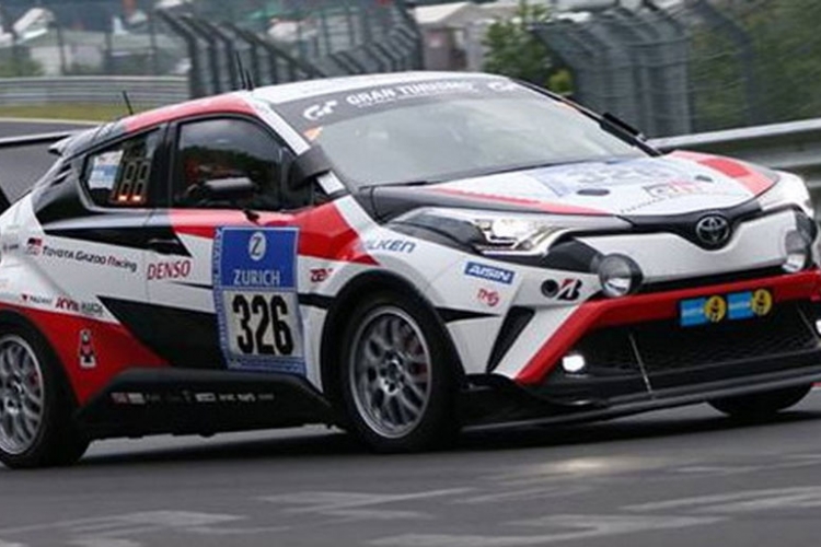 Toyota C-HR Racing na Nirburgringu