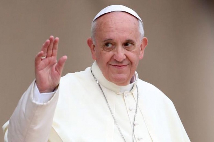 Papa Franja: Ne razmišljam o ostavci