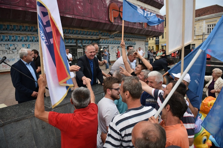 Protest u organizaciji Saveza za promjene održan u Prijedoru